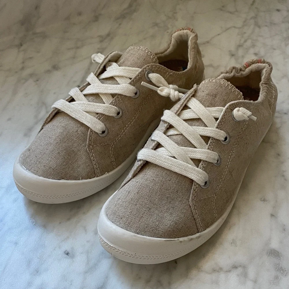 Madden Girl Women’s Lightweight Barkley Beige Canvas Sneakers New size 7.5 - Picture 2 of 6